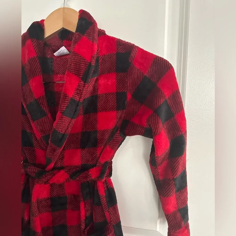 Wonder Nation Black & Red Buffalo Print Boy Robe Size 6/7 (S)
